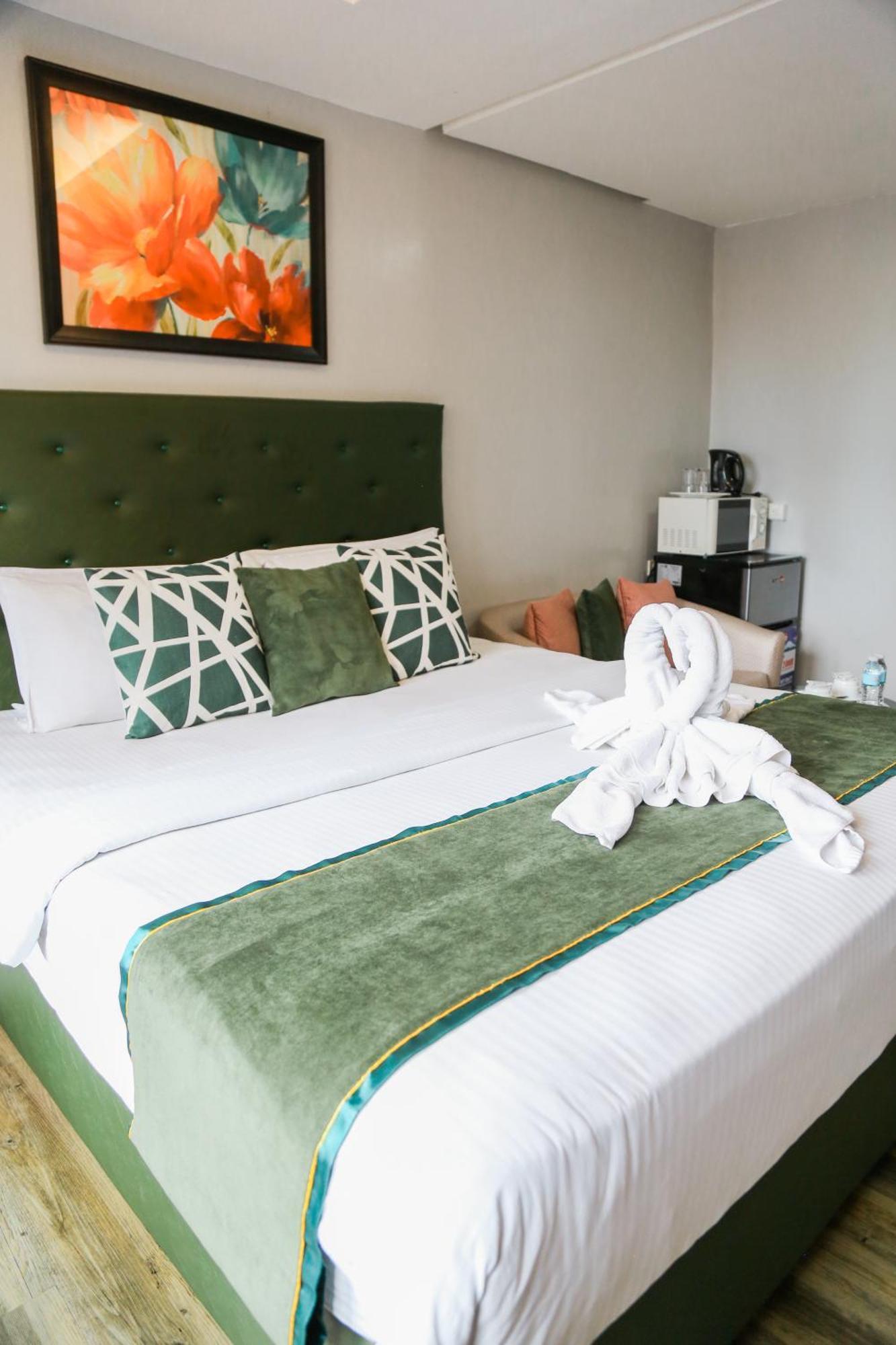 מנילה Pacific Bay Grand Suites מראה חיצוני תמונה