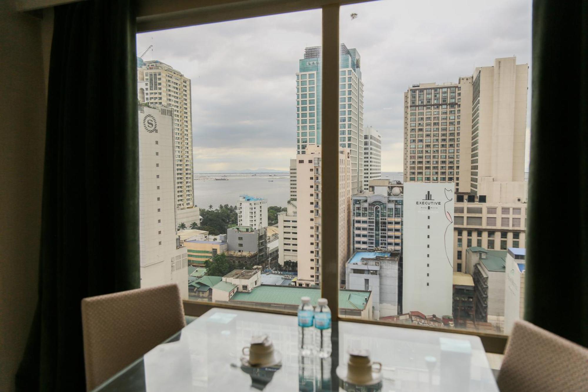 מנילה Pacific Bay Grand Suites מראה חיצוני תמונה