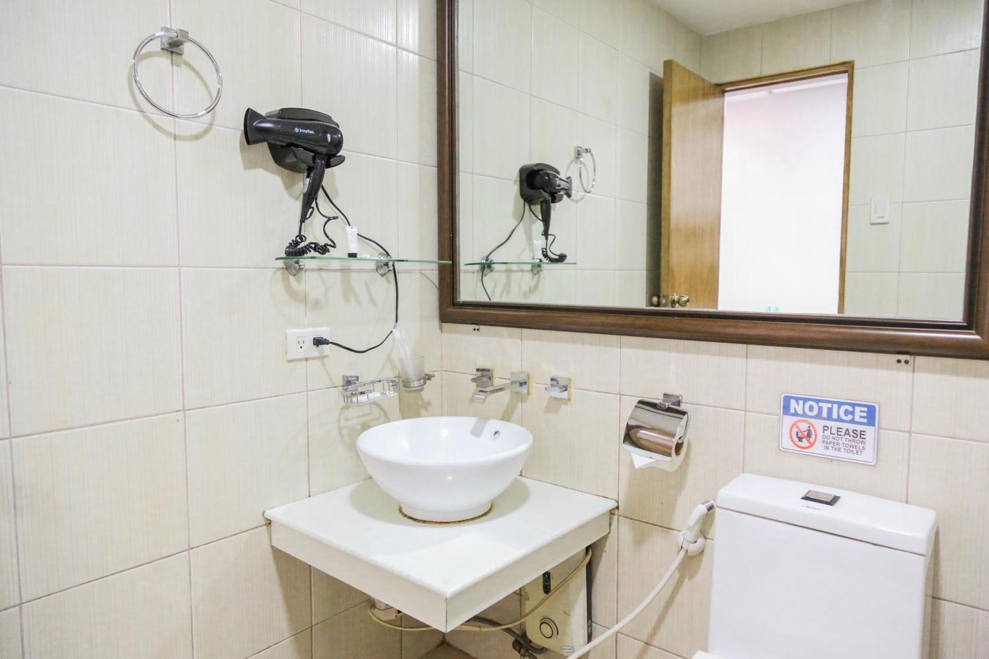 מנילה Pacific Bay Grand Suites מראה חיצוני תמונה
