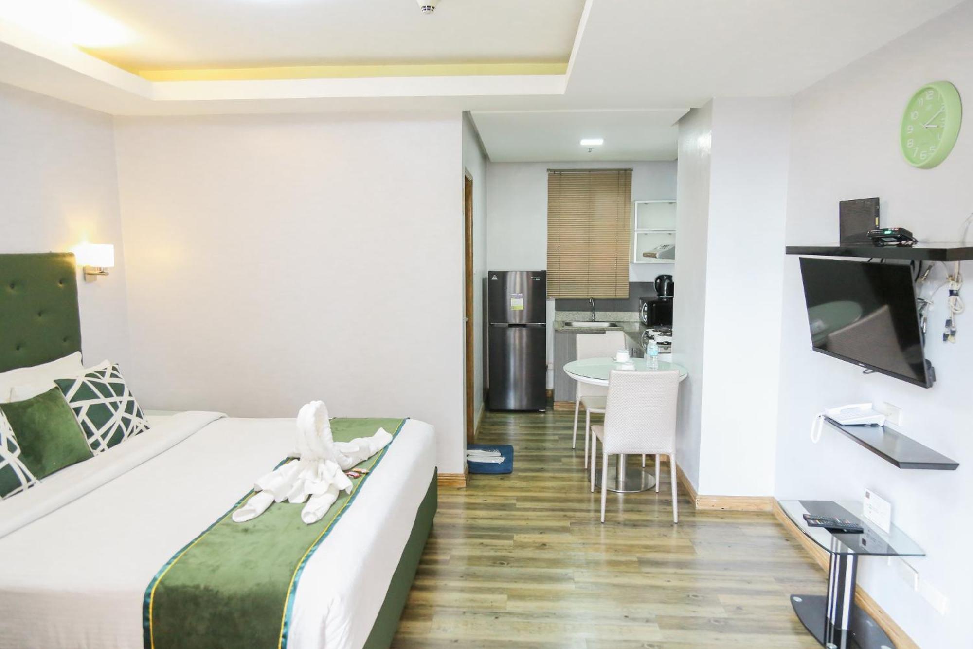 מנילה Pacific Bay Grand Suites מראה חיצוני תמונה