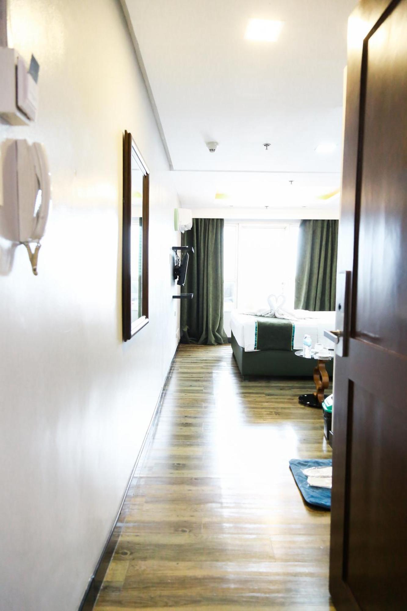 מנילה Pacific Bay Grand Suites מראה חיצוני תמונה